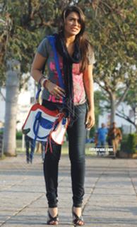 Hansika Motwani feet photo thumbnail