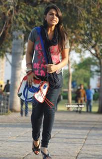 Hansika Motwani feet photo thumbnail