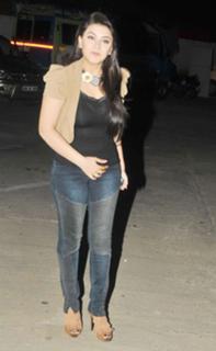 Hansika Motwani feet photo thumbnail