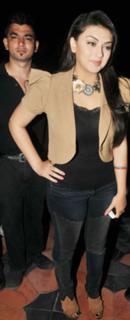 Hansika Motwani feet photo thumbnail