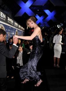 Jennifer Lawrence feet photo thumbnail