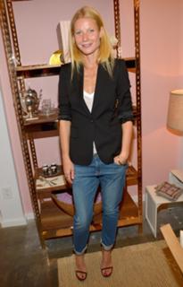 Gwyneth Paltrow feet photo thumbnail