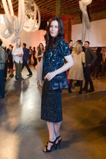 Liv Tyler feet photo thumbnail
