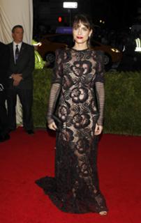 Amanda Peet feet photo thumbnail