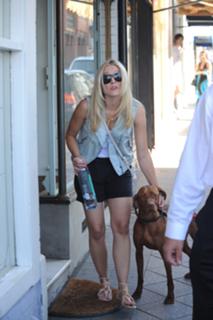 Kristen Bell feet photo thumbnail