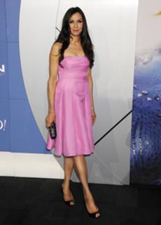Famke Janssen feet photo thumbnail