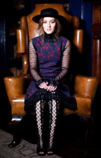 Leighton Meester feet photo thumbnail