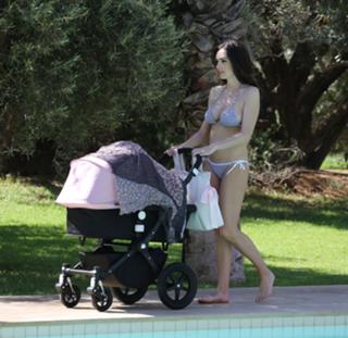 Tamara Ecclestone feet photo thumbnail