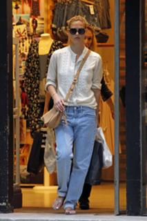 Bar Refaeli feet photo thumbnail