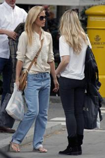 Bar Refaeli feet photo thumbnail
