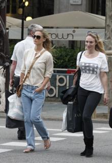 Bar Refaeli feet photo thumbnail