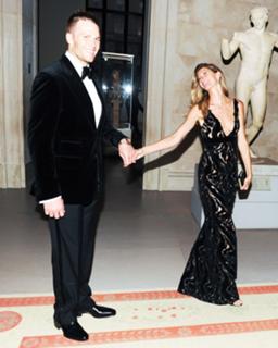 Gisele Bündchen feet photo thumbnail