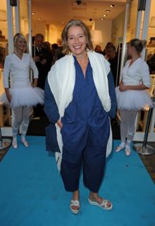 Emma Thompson feet photo thumbnail