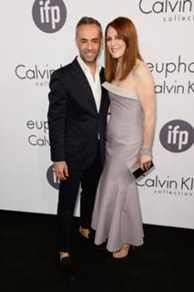 Julianne Moore feet photo thumbnail