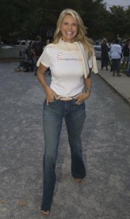 Christie Brinkley feet photo thumbnail