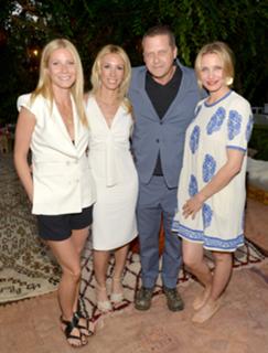 Gwyneth Paltrow feet photo thumbnail
