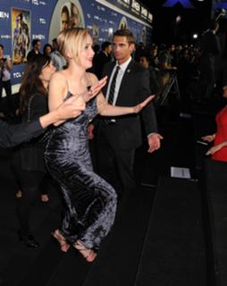 Jennifer Lawrence feet photo thumbnail