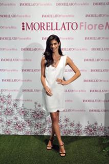 Sara Sampaio feet photo thumbnail