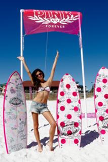 Sara Sampaio feet photo thumbnail