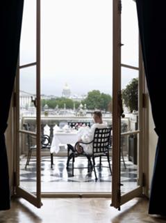 Sienna Guillory feet photo 4