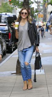 Katharine McPhee feet photo thumbnail