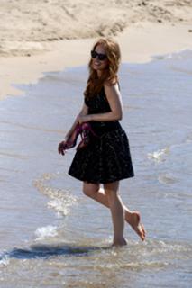 Jessica Chastain feet photo thumbnail