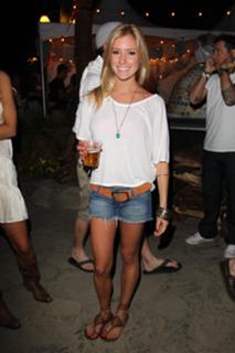 Kristin Cavallari feet photo thumbnail