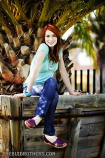 Felicia Day feet photo 4