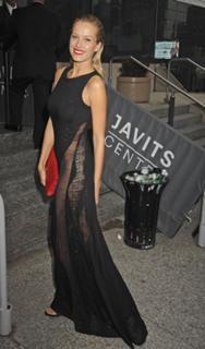 Petra Nemcova feet photo thumbnail