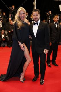 Adriane Galisteu feet photo thumbnail