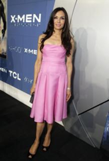 Famke Janssen feet photo thumbnail
