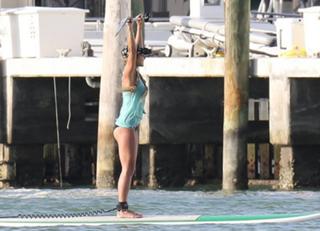 Vanessa Hudgens feet photo thumbnail