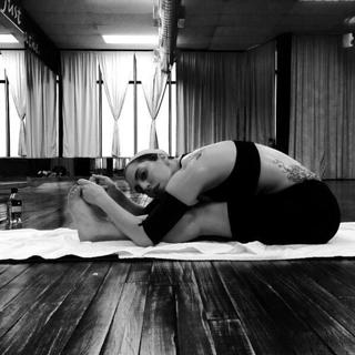 Lady Gaga feet photo thumbnail