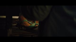 Elizabeth Banks feet photo thumbnail