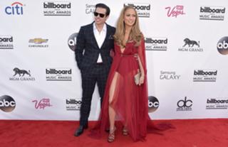 Jennifer Lopez feet photo thumbnail