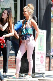 Nina Agdal feet photo thumbnail