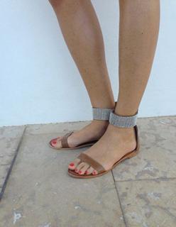 Alessia Marcuzzi feet photo thumbnail