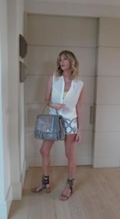 Alessia Marcuzzi feet photo thumbnail