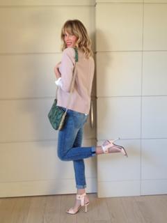 Alessia Marcuzzi feet photo thumbnail