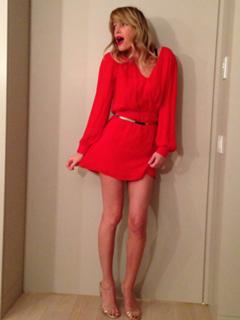 Alessia Marcuzzi feet photo thumbnail