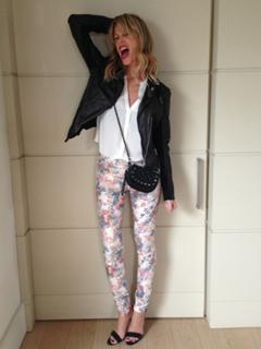 Alessia Marcuzzi feet photo thumbnail