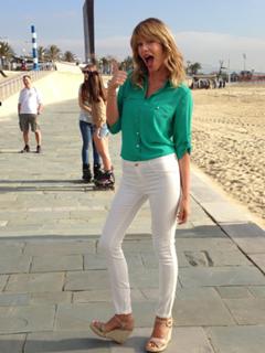 Alessia Marcuzzi feet photo thumbnail