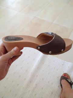 Alessia Marcuzzi feet photo thumbnail