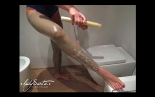 Elena Santarelli feet photo thumbnail