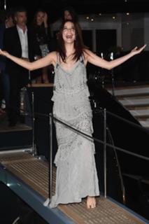 Barbara Palvin feet photo thumbnail