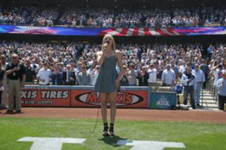 LeAnn Rimes feet photo thumbnail