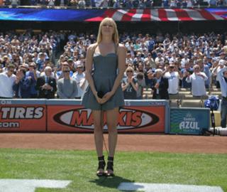 LeAnn Rimes feet photo thumbnail