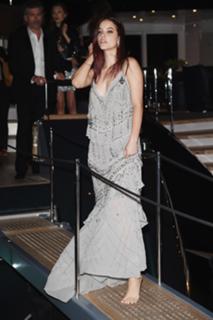 Barbara Palvin feet photo thumbnail