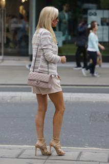 Denise Van Outen feet photo thumbnail