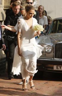 Cara Delevingne feet photo thumbnail